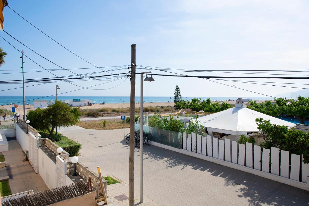 Apartamentos Marplana Castelldefels Eksteriør billede