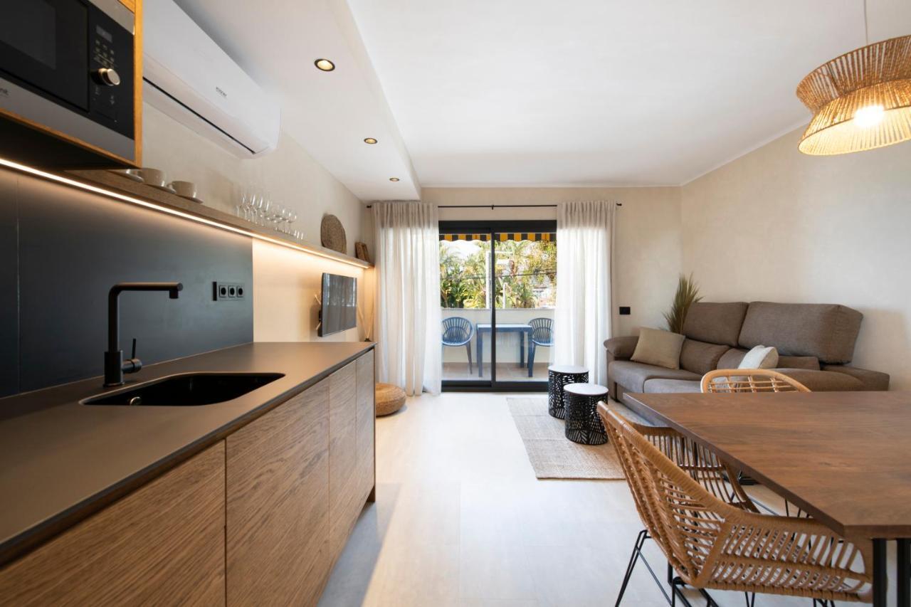 Apartamentos Marplana Castelldefels Eksteriør billede
