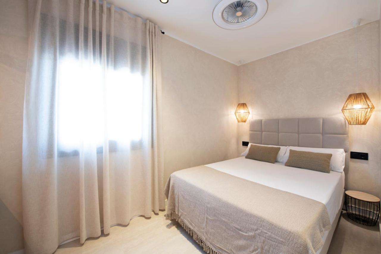 Apartamentos Marplana Castelldefels Eksteriør billede