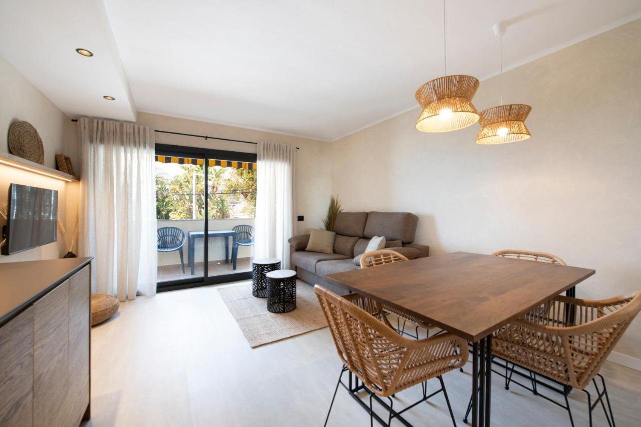 Apartamentos Marplana Castelldefels Eksteriør billede