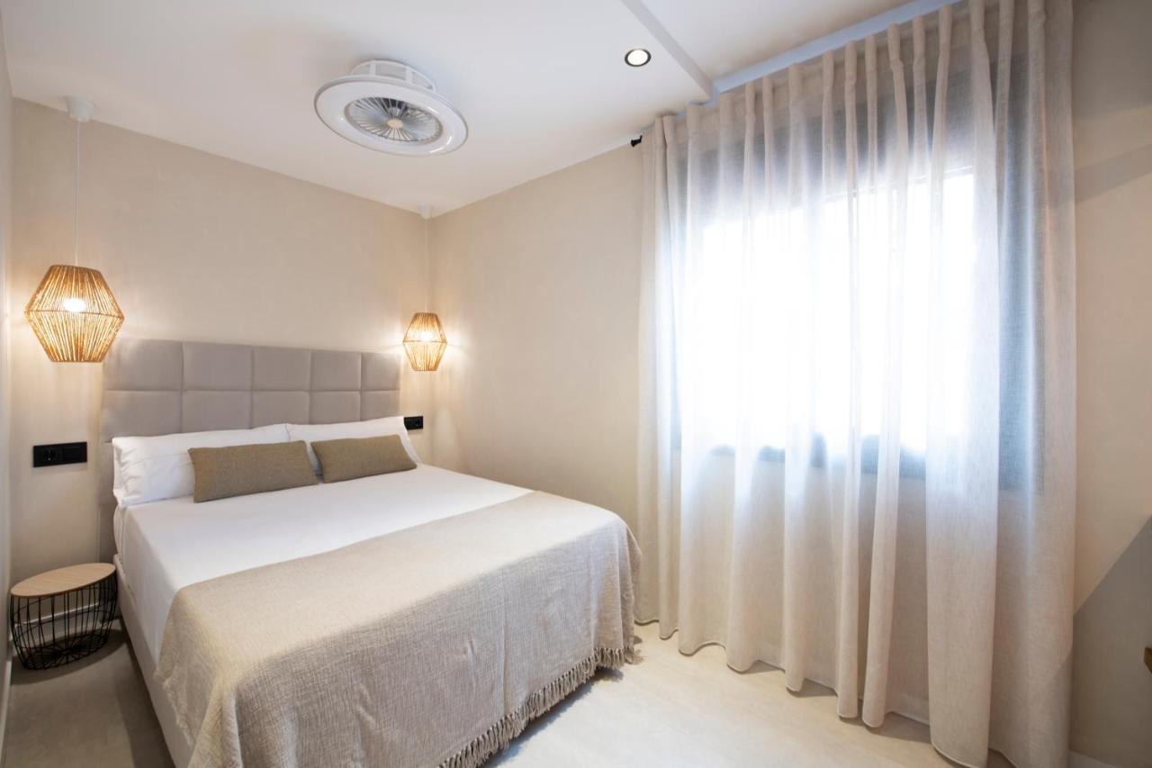 Apartamentos Marplana Castelldefels Eksteriør billede